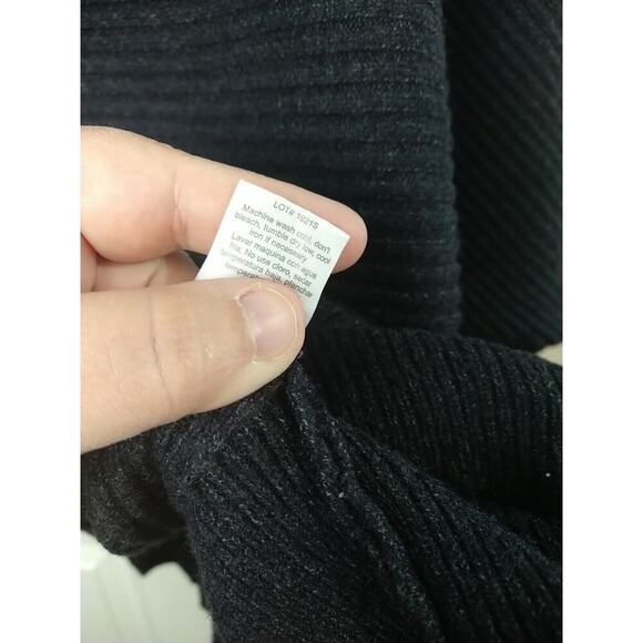 Poof Apparel Women M Sweater Grey Pullover Button Shoulder Long Sleeve casual - Picture 7 of 8